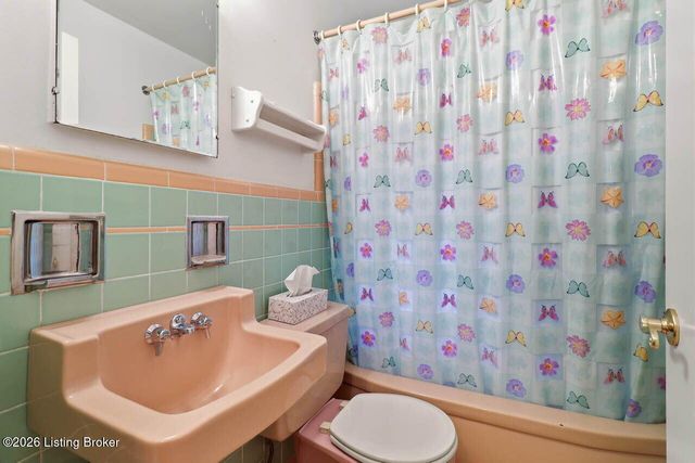 3103 Evon Ct, Jeffersontown, KY 40299