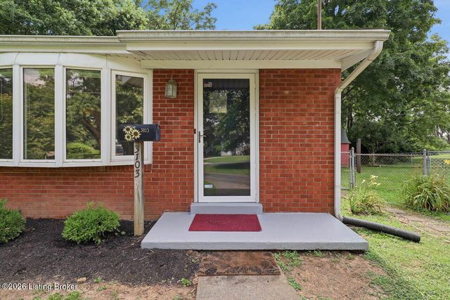 3103 Evon Ct, Jeffersontown, KY 40299