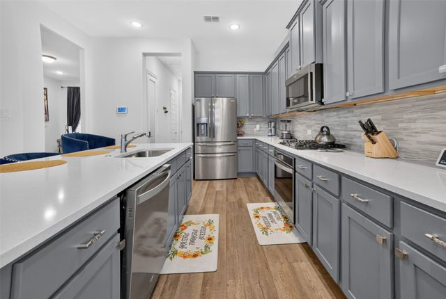 7223 Fallen Crest Lane, Arlington, TX 76001