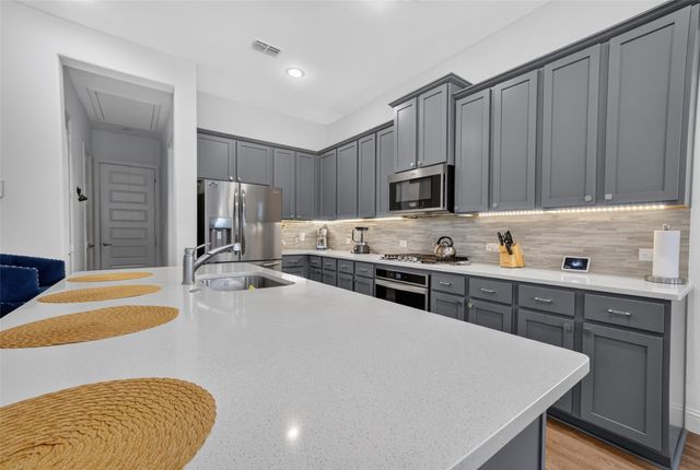7223 Fallen Crest Lane, Arlington, TX 76001