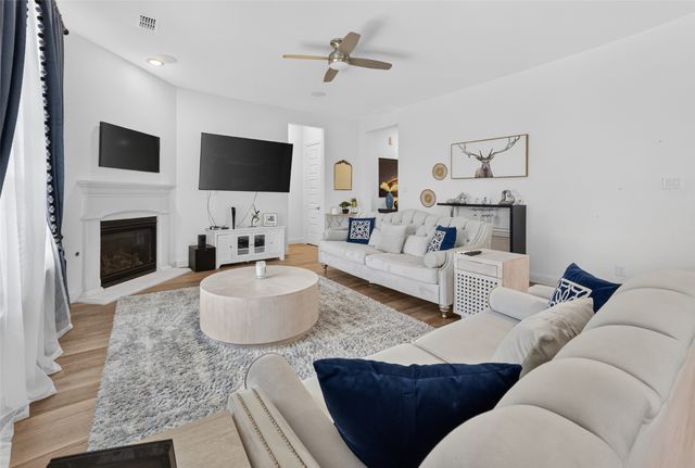 7223 Fallen Crest Lane, Arlington, TX 76001