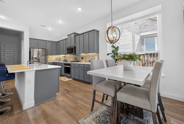 7223 Fallen Crest Lane, Arlington, TX 76001