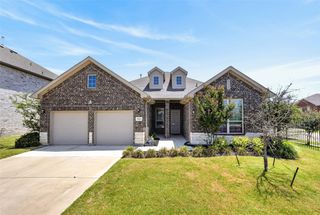 7223 Fallen Crest Lane, Arlington, TX 76001