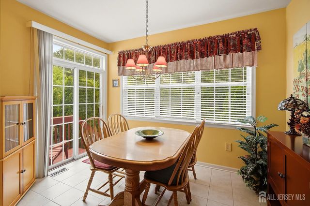 10 Wordsworth Court, East Windsor, NJ 08520