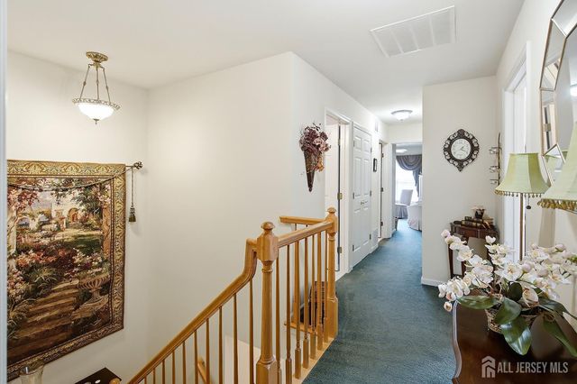 10 Wordsworth Court, East Windsor, NJ 08520