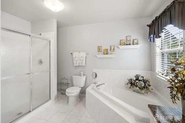 10 Wordsworth Court, East Windsor, NJ 08520