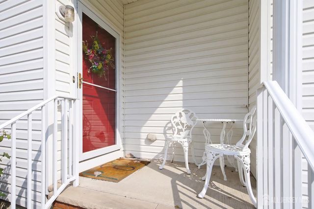 10 Wordsworth Court, East Windsor, NJ 08520
