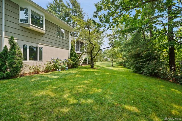 6 Greenhouse Circle, Rye Brook, NY 10573
