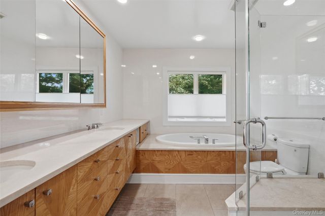 6 Greenhouse Circle, Rye Brook, NY 10573