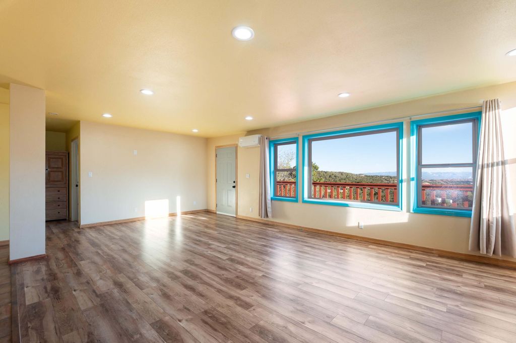 Image 10 of property listing at 12 Perdiz Canyon Road, Placitas, NM 87043