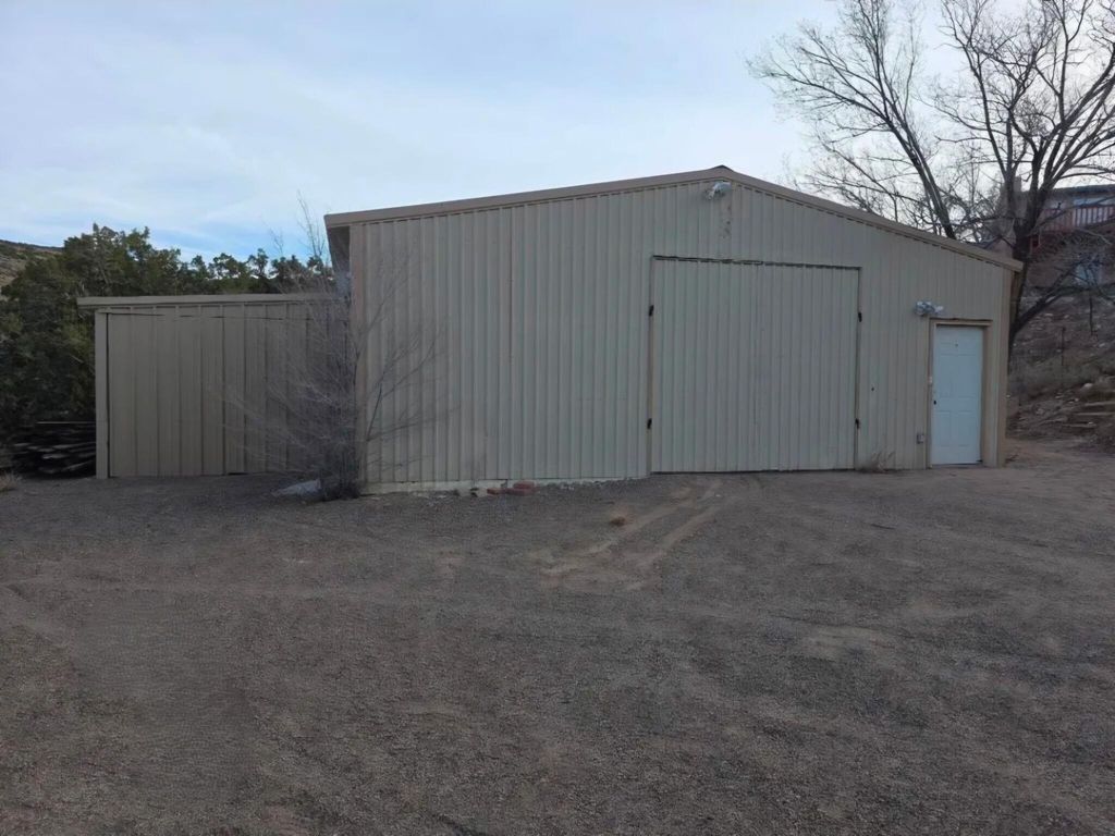 Image 31 of property listing at 12 Perdiz Canyon Road, Placitas, NM 87043