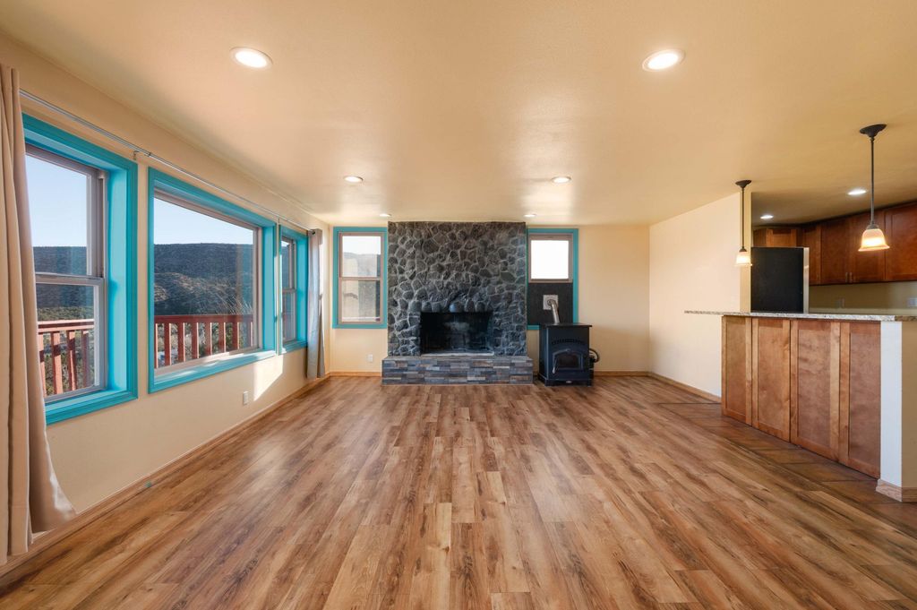 Image 5 of property listing at 12 Perdiz Canyon Road, Placitas, NM 87043