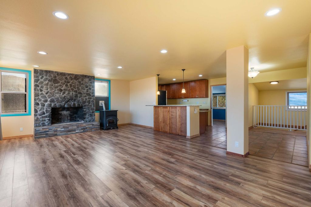 Image 6 of property listing at 12 Perdiz Canyon Road, Placitas, NM 87043