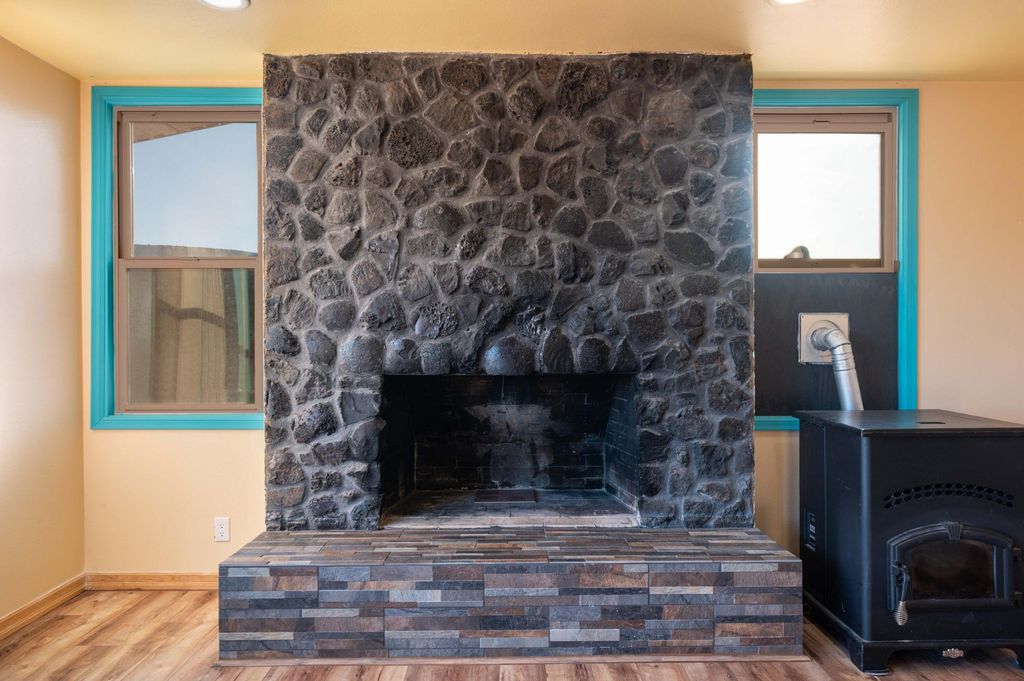 Image 8 of property listing at 12 Perdiz Canyon Road, Placitas, NM 87043