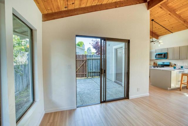 120 Grant Street, Santa Cruz, CA 95060