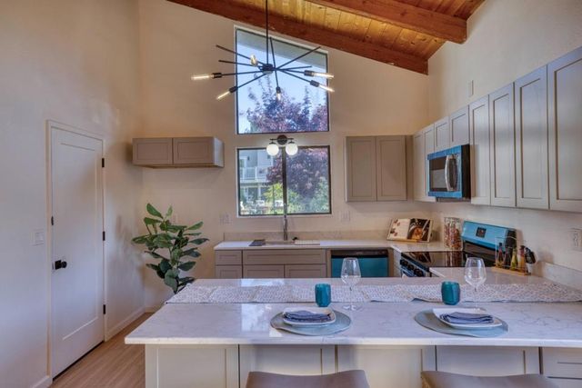 120 Grant Street, Santa Cruz, CA 95060