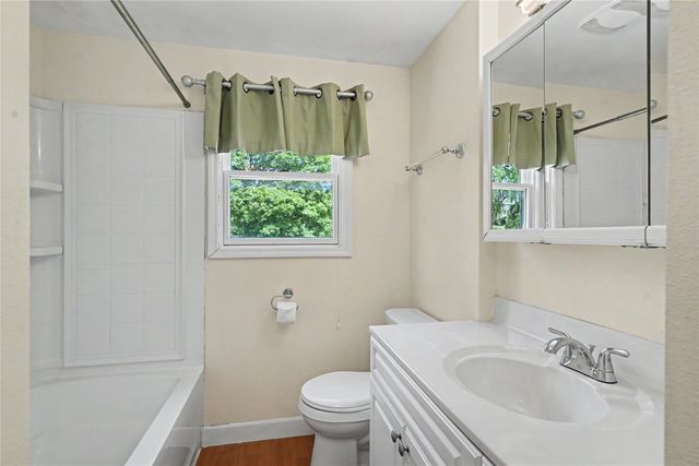 2117 44th Street, Des Moines, IA 50310