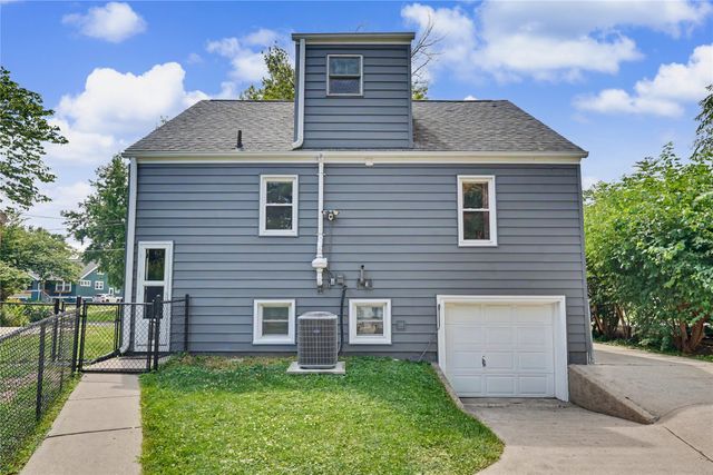 2117 44th Street, Des Moines, IA 50310