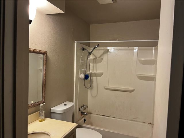 7727 Log Hollow Drive, Houston, TX 77040