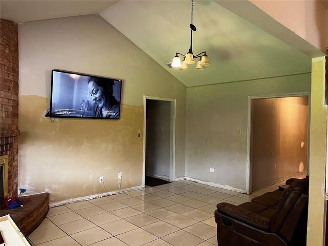 7727 Log Hollow Drive, Houston, TX 77040