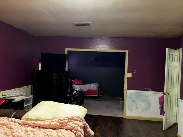 7727 Log Hollow Drive, Houston, TX 77040