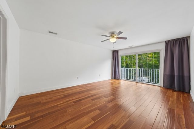 135 Riverwalk Way 135, Clifton City, NJ 07014