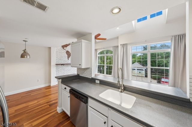 135 Riverwalk Way 135, Clifton City, NJ 07014