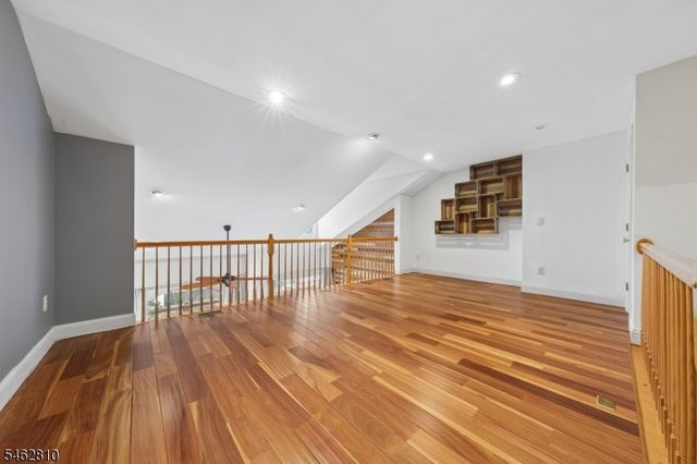 135 Riverwalk Way 135, Clifton City, NJ 07014