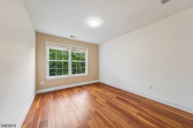 135 Riverwalk Way 135, Clifton City, NJ 07014
