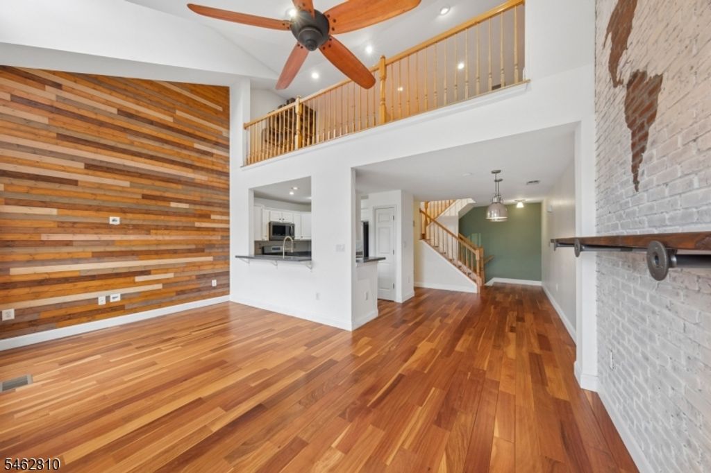 135 Riverwalk Way 135, Clifton City, NJ 07014