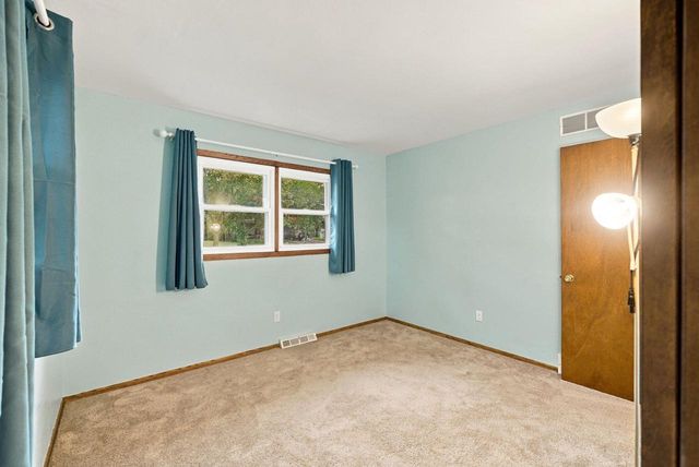 10931 W Kaul AVENUE, Milwaukee, WI 53225