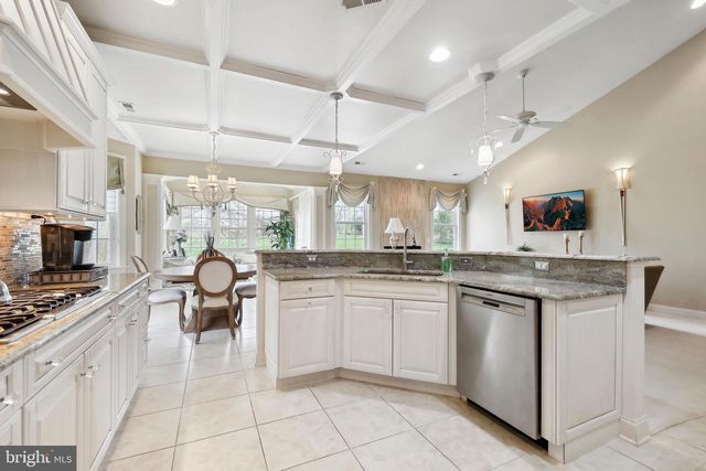 26 HARLOW CIRCLE, Medford, NJ 08055
