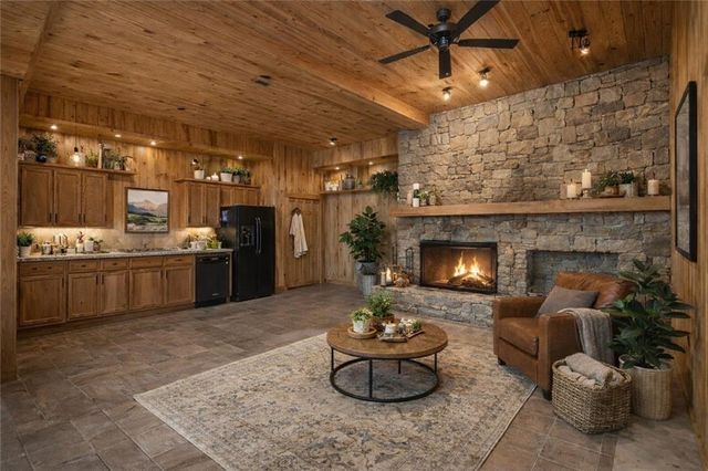 1478 Shinbone Valley Rd, La Fayette, GA 30728