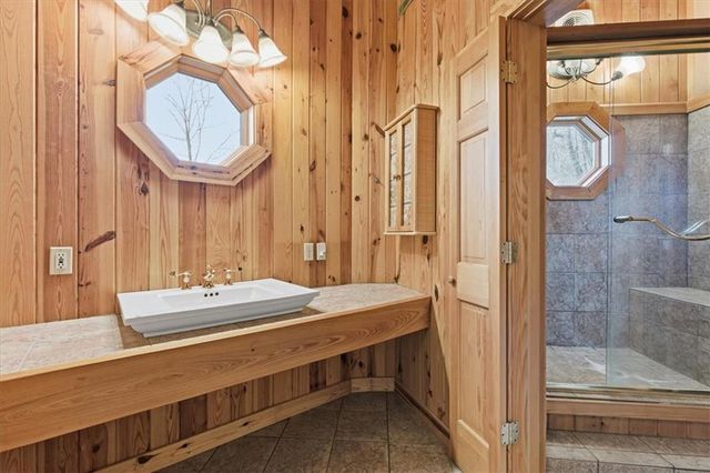 1478 Shinbone Valley Rd, La Fayette, GA 30728