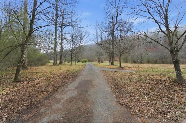 1478 Shinbone Valley Rd, La Fayette, GA 30728