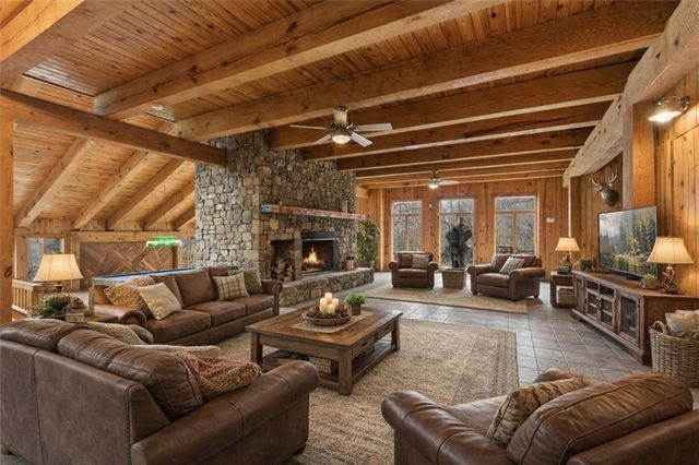 1478 Shinbone Valley Rd, La Fayette, GA 30728