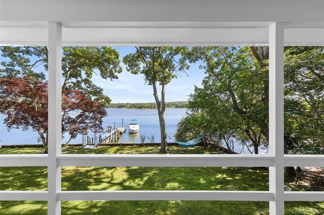 210 Redwood Road, Sag Harbor, NY 11963