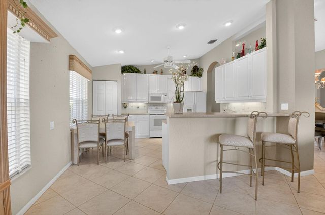 6838 Castlemaine Avenue, Boynton Beach, FL 33437