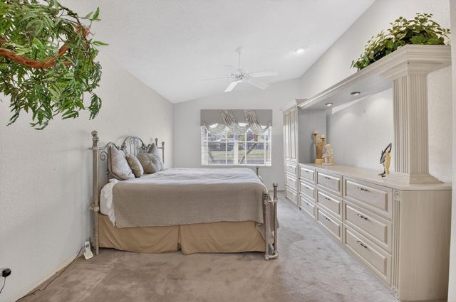 6838 Castlemaine Avenue, Boynton Beach, FL 33437