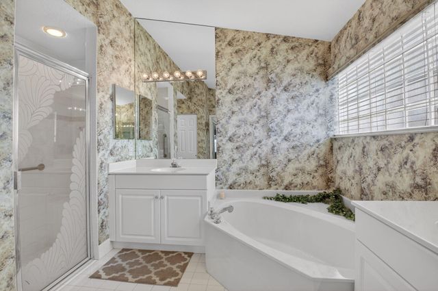 6838 Castlemaine Avenue, Boynton Beach, FL 33437