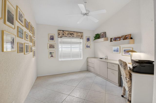 6838 Castlemaine Avenue, Boynton Beach, FL 33437