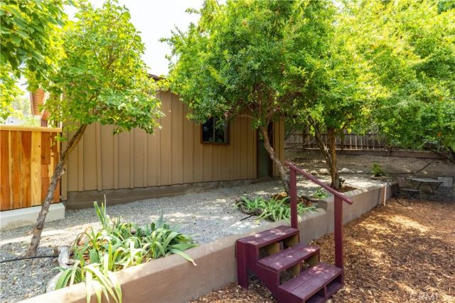 370 Pacific Avenue, Paso Robles, CA 93446