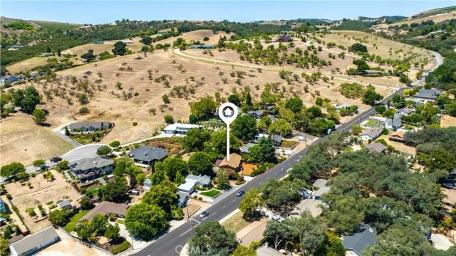 370 Pacific Avenue, Paso Robles, CA 93446