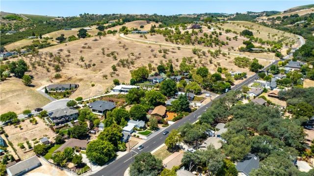 370 Pacific Avenue, Paso Robles, CA 93446