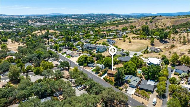370 Pacific Avenue, Paso Robles, CA 93446