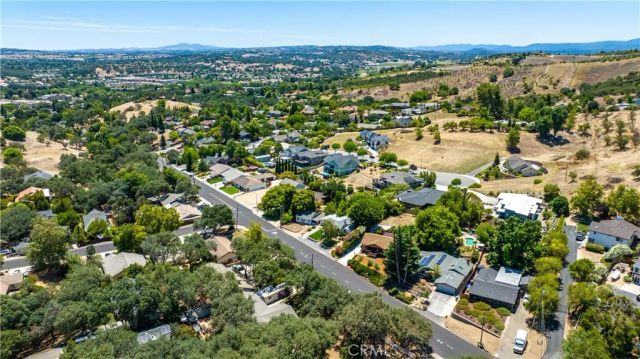 370 Pacific Avenue, Paso Robles, CA 93446