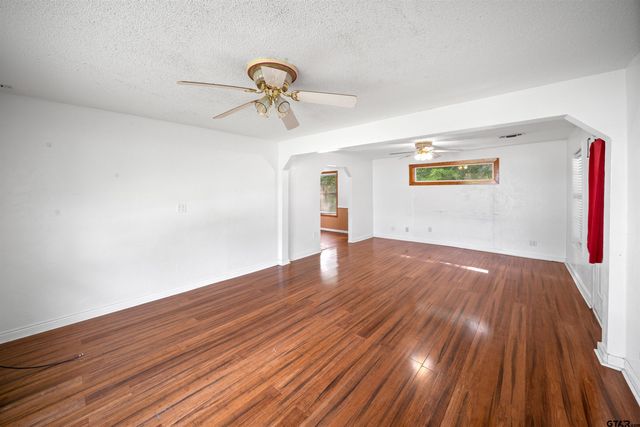 14224 COUNTY ROAD 434, Lindale, TX 75771