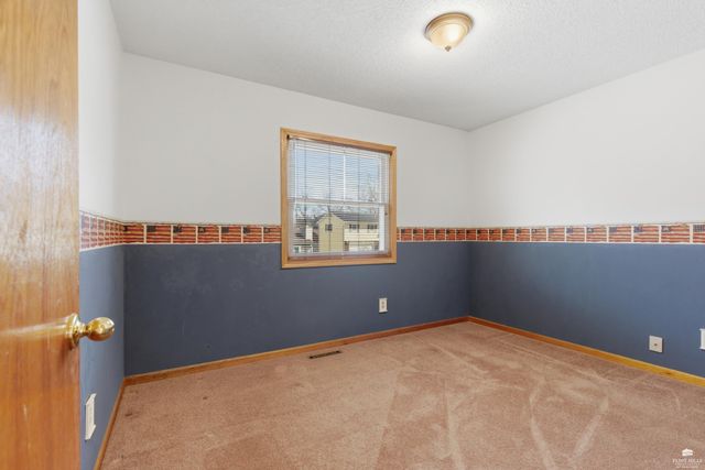 212 Robin Hood Drive, Junction City, KS 66441