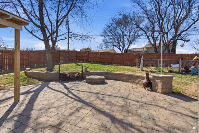 212 Robin Hood Drive, Junction City, KS 66441