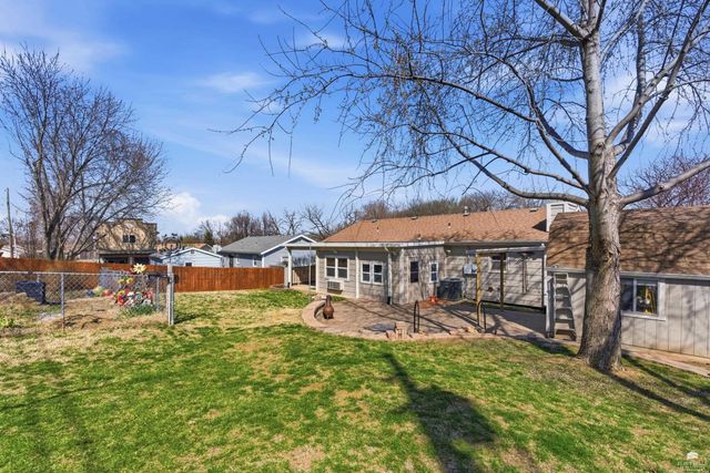 212 Robin Hood Drive, Junction City, KS 66441